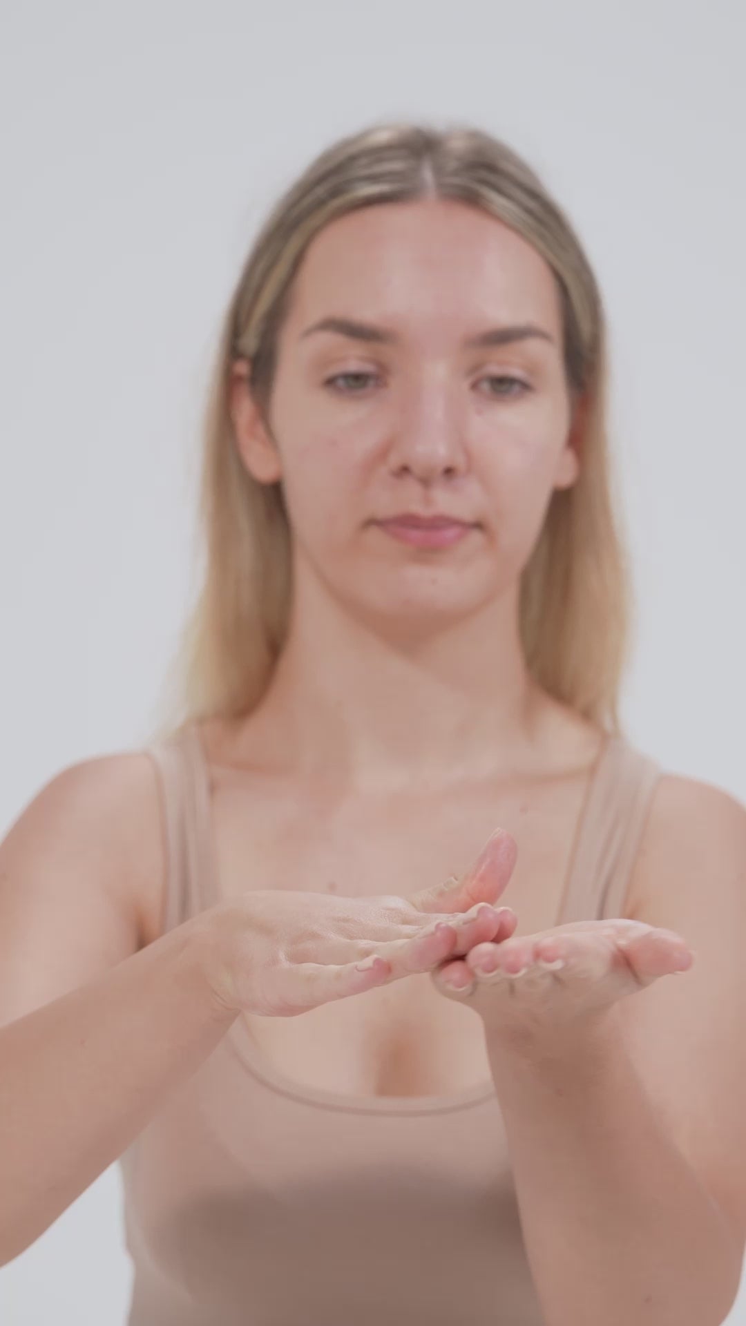 Video laden: 124 Aloe Vera Calming Gel 98%