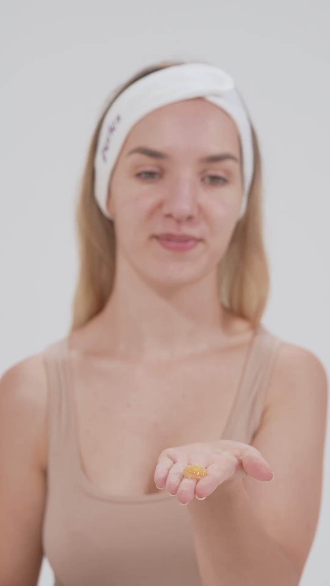 Video laden: 106 Precious Exfoliator